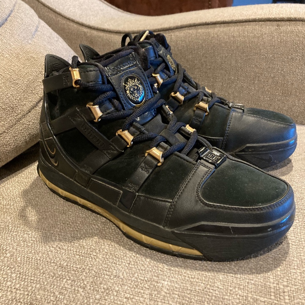 Men’s Nike Zoom LeBron 3 Retro